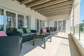Cala Llonga - Villa With Private Pool In Cala D'or