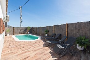 Casa Roja - Villa With Private Pool. Free Wifi