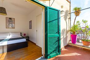 Panoramic Penthouse in Largo Baracche by Wonderful Italy