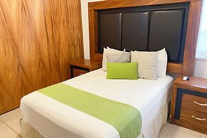 Bambu Residencial with Pool Near Beach