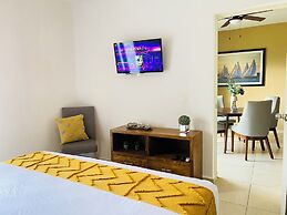 Bambu Residencial with Pool Near Beach