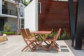 Bambu Residencial with Pool Near Beach