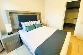 Bambu Residencial with Pool Near Beach