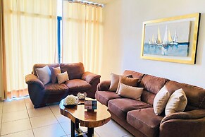 Bambu Residencial with Pool Near Beach