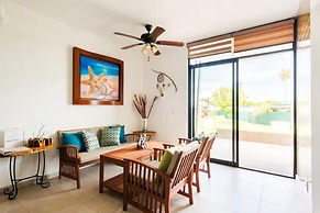 Bambu Residencial with Pool Near Beach