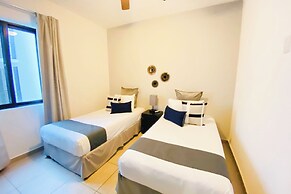 Bambu Residencial with Pool Near Beach