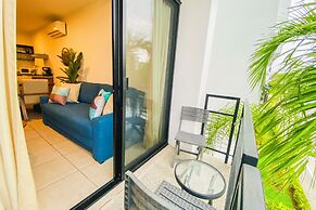 Bambu Residencial with Pool Near Beach