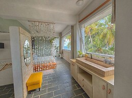 MARINA BAY HOTEL BOUTIQUE