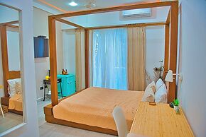 MARINA BAY HOTEL BOUTIQUE