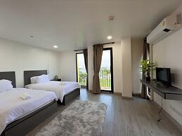 Breezewood Bangkok Hotel