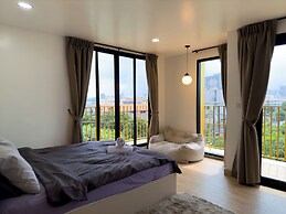 Breezewood Bangkok Hotel