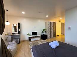 Breezewood Bangkok Hotel