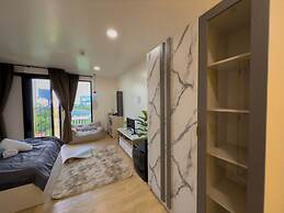Breezewood Bangkok Hotel