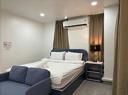 Breezewood Bangkok Hotel
