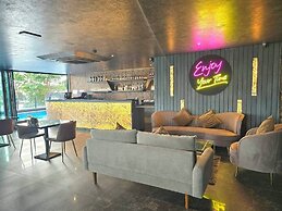 The Tj Hotel