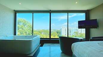 The Tj Hotel