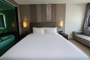 The Tj Hotel