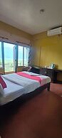 Hotel August International