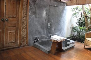 Kropak Canggu