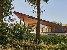 Sky Pad: Lakeside Retreat
