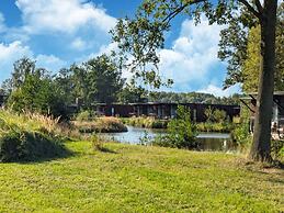 Sky Pad: Lakeside Retreat