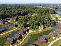 Sky Pad: Lakeside Retreat