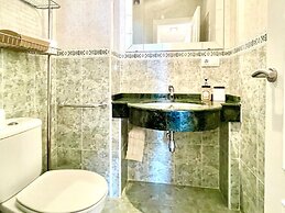 Apartment in Roquetas Near Beaches