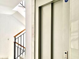 Apartment in Roquetas Near Beaches