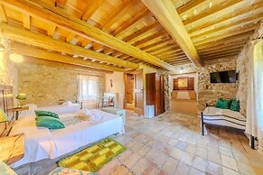 Farmhouse in Carpegna With Private Pool