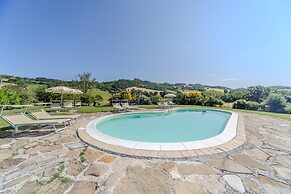 Farmhouse in Carpegna With Private Pool
