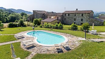 Farmhouse in Carpegna With Private Pool