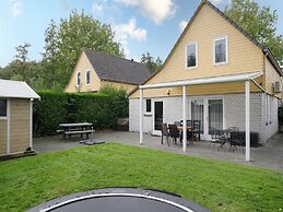 Spacious Holiday Home With Sauna Near Beach