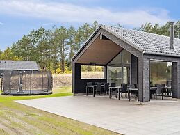 5 Star Holiday Home in Romo