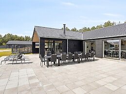 5 Star Holiday Home in Romo