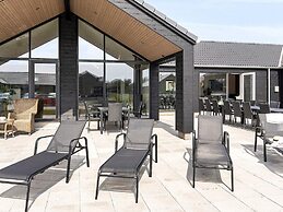 5 Star Holiday Home in Romo