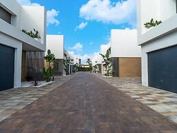 Sunny Villa by Platja Ardiaca