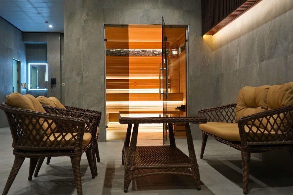 Al Anvar Hotel