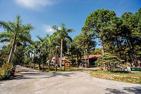 Bai Tu Long Mountain Resort