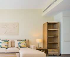 LUX  Pad Executive Suite Canal View 5