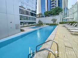 LUX  Pad Executive Suite Canal View 5
