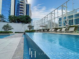 LUX  Pad Executive Suite Canal View 5
