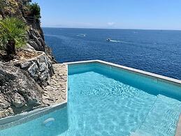 VILLA LE BASTE