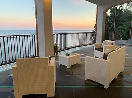 VILLA LE BASTE
