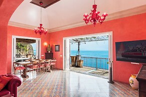 VILLA LE BASTE