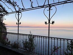 VILLA LE BASTE