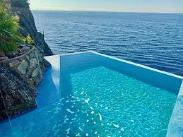 VILLA LE BASTE