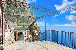 VILLA LE BASTE