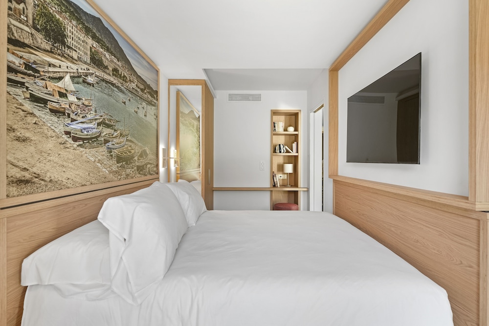 Novaya Suites