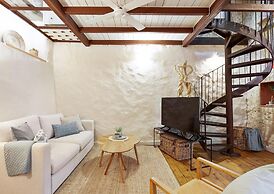 Charming Stone House Near Beach Retreat