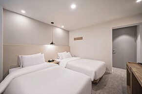 Gyeongju Elegance Hwangridan-gil